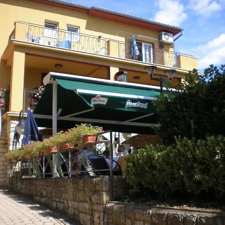 Bed And Breakfast Arlen Couette-café 2*